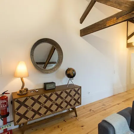 Apartment Loft Da Se By Hosts Porto
