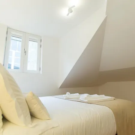 Apartment Loft Da Se By Hosts Porto